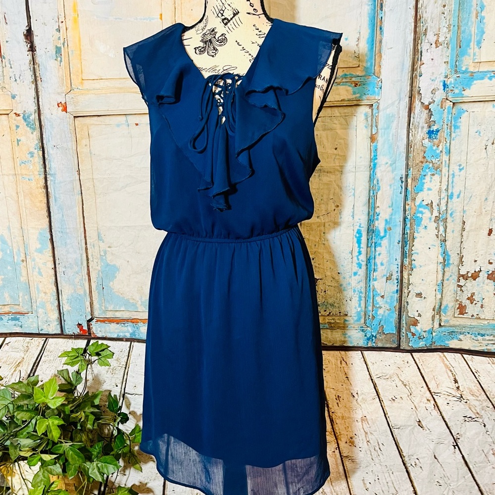 ⭐️3 for $11 ⭐️ 5 for $15 ⭐️ Juniors NOBO popover dress